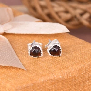 Tachuelas de plata esterlina corazón rojo joyería para amistad, cumpleaños, regalo de boda - Imagen 1 de 9
