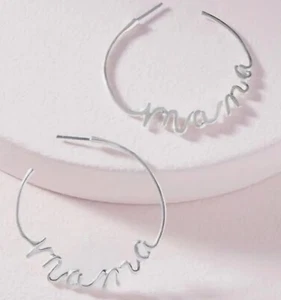 Stella & Dot ""Mama"" Orecchini a cerchio argento 1 1/2 pollici - Nuovi in scatola! camper $42 - Foto 1 di 6