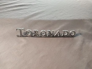 1971 1972 Oldsmobile Toronado OEM Grill Emblem GM # 405601 Vintage - Picture 1 of 4