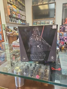 Star Wars Darth Vader 1/6 Scale Mini-bust - Picture 1 of 5