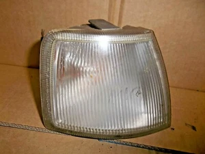 VAUXHALL CAVALIER MK3 ABSEITS FAHRERSEITE FRONTBLINKER KLAR - Bild 1 von 1
