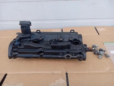 INFINITI G37 2008 2009 2010 2011 2012 2013 CUBIERTA VÁLVULA DELANTERA DERECHA CON PERNOS Foto 1 de 4