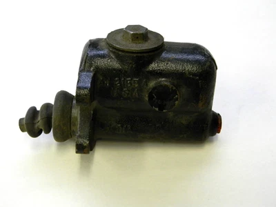 1955/1956/1957 Ford Thunderbird Master Cylinder FoMoCo O.E. Used - Image 1 of 4