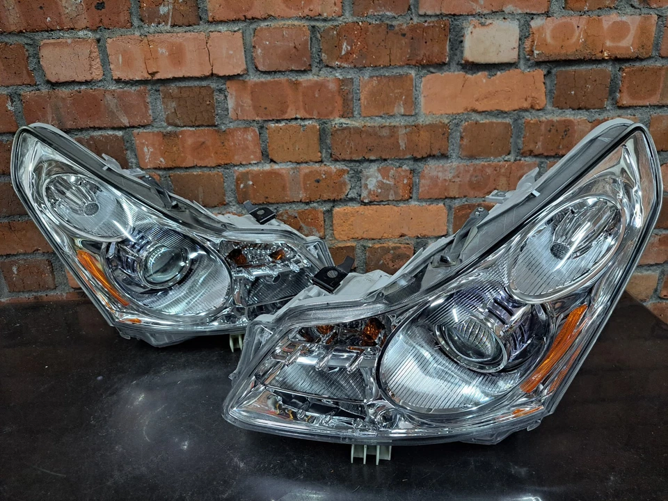 BUEN ESTADO!! Faro HID Nissan JDM SKYLINE V36 INFINITI G35 06-14 OEM Q40 Foto 1 de 4