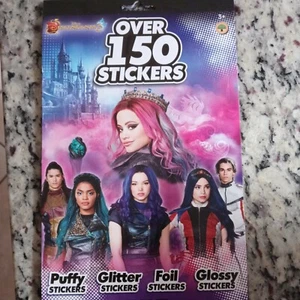 Disney Descendents 3 sticker book,over 150 stickers,glitter,foil,glossy,puffy - Picture 1 of 3