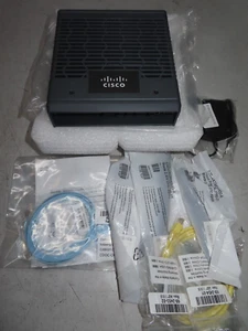 Router de servicios integrados endurecido seguro Cisco C819HWD-A-K9 con adaptador de CA - Imagen 1 de 4