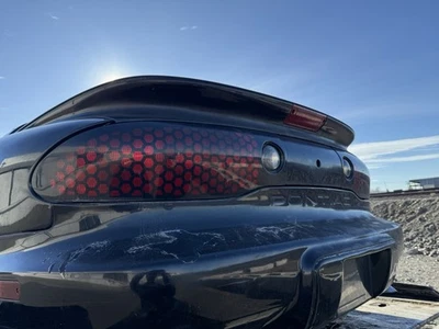 1998 庞蒂亚克 Firebird Trans AM 蜂窝尾灯套装左中心右 OE 93-02 — 第 1/2 张图片