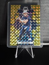 2023 Panini Mosaic Mac Jones Gold Prizm - New England Patriots