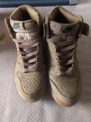 Nike Boys Dunk High Premium 886070-200 Yellow Basketball Sneakers Youth 7Y - Image 1 of 3