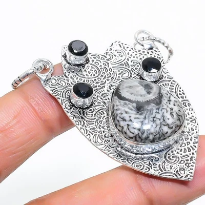 Stingrey Corallo, Nero Spinello Gemma 925 Argento Sterling Ciondolo Gioielli - Immagine 1 di 4