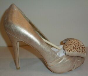 Pelle Moda Size 8 M WILLA Platinum Gold Metallic Suede Heels New Womens Shoes