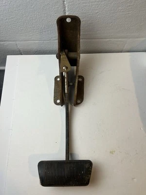 Conjunto de pedal de freno de transmisión automática Jeep Grand Cherokee ZJ 93-98 Foto 1 de 3