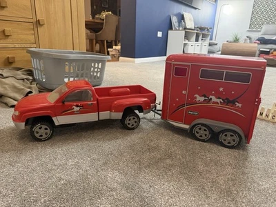 Breyer Traditional 1:9 Scale Red Truck And Trailer 2610 2611 - Image 1 of 4