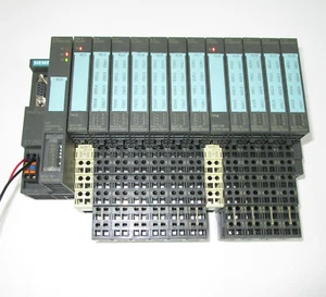 Siemens 6ES7151-1BA02-0AB0 6ES7138-4CA01-0AA0 6ES7131-4BF00-0AA0 6ES7132-4BF00-0 - Bild 1 von 5