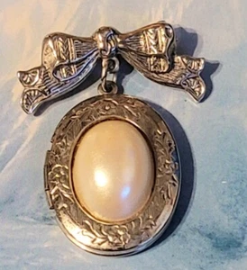 Prendedor medallón lazo vintage tono plata - broche 1928 - estilo victoriano cuelga so-47 - Imagen 1 de 4