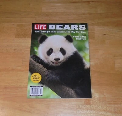 LIFE Bears Panda Bear Cover 2024 Magazine *NEW* Foto 1 de 3