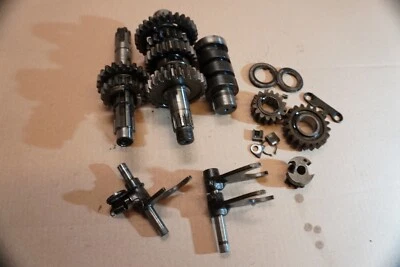 Suzuki DR250 S DR 250 SJ41A 1982 MODELO caja de cambios motorreductor Foto 1 de 4