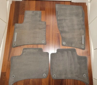 Juego de 4 alfombrillas delanteras y traseras originales Porsche Cayenne 2014 grises Foto 1 de 4