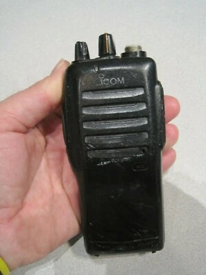 Icom IC-F11 146-174MHz VHF Portable Two-Way Radio - Image 1 of 4