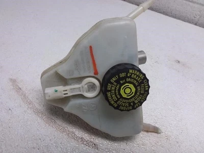 Cilindro maestro de freno tipo 253 compatible con 16-19 MERCEDES CLASE GLC OEM ID 2054300002 Foto 1 de 4