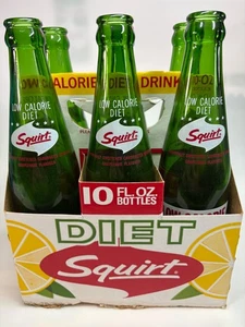 6 PACK VINTAGE 10 OZ LOW CALORIE SQUIRT SHERMAN OAKS CALIF 1965 CARRY CASE EMPTY - Picture 1 of 24