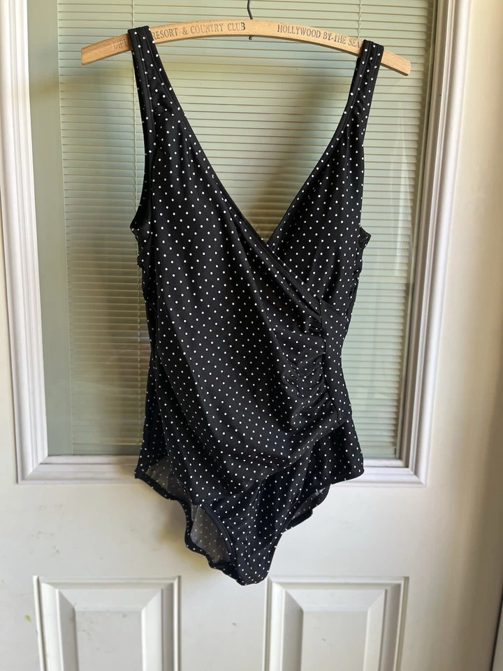 Traje de baño Jantzen vintage años 90 lunares negros de una pieza modesto abrigo sintético clásico Foto 1 de 4