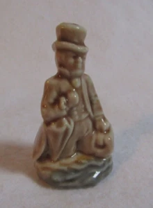 VINTAGE WADE POTTERY WHIMSIE DR FOSTER RED ROSE TEA ENGLAND - Picture 1 of 3