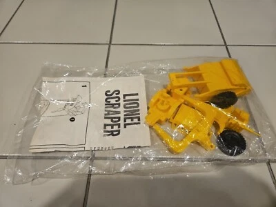 Lionel 9121 L&N Flatcar MPC Scraper Kit 1971-1979 Brand New Unassembled - Image 1 of 2