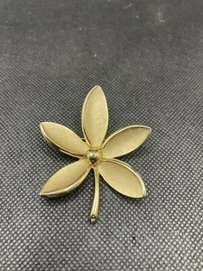 Trifari Flower Brooch - Picture 1 of 3