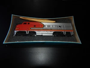 Athearn HO Scale Santa Fe Locomotive 3101 Sealed New in Box - Picture 1 of 6