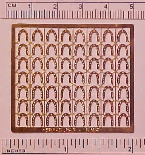 Hoja Fotograbada 1:32 Compañero de Establo Caballo Zapatos o 1:9 Arnés Decoraciones LATÓN Foto 1 de 1