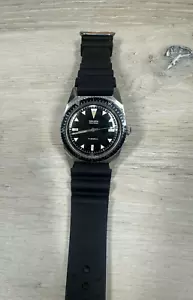 Gruen Precision Vintage Skin Diver Stainless Steel Watch 510RSS - WORKS GREAT! - Picture 1 of 10