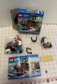 LEGO City Prison Island Starter Set 60127 Police Buggy Minifigures New Open Box