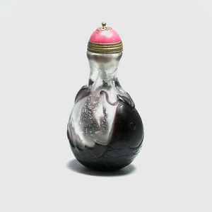 Antique Chinese Overlay Glass Snuff Bottle with Koi Fish, Original Lid - Bild 1 von 7