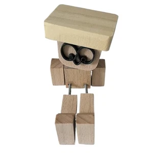 Shaking Wooden Man Figurine Leg Swinging Car Dashboard Decor Cute Wood Ornament - Bild 1 von 9