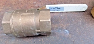 Valvola Milwaukee UltraPure 2 pollici Porta standard in bronzo fuso filettata 600# sfera Va - Foto 1 di 3