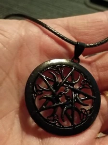 ~ Stunning Pentagram Faux Leather Black Tone Necklace Wicca Pagan 18" - Picture 1 of 2