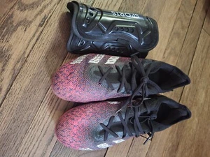 Pink Adidas women's soccer shoes with BONUS: black shin guards size 7 - Picture 1 of 2