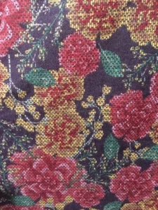 MEDIUM LuLaRoe SARAH - RED PINK BLUE ROSES - NEEDLEPOINT cardigan duster NWT M - Picture 1 of 4