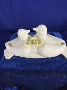 Two Doves Love Birds Porcelain Bisque Small Trinket Box - 6 In L - Picture 1 of 8