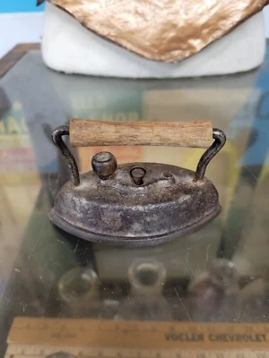 Antiguo vendedor muestra Dover No. Plancha 902 Sad con mango extraíble Foto 1 de 4