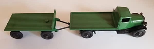 Dinky Toys Bedford truck and trailer. 25c and 25g as shoen - Picture 1 of 10