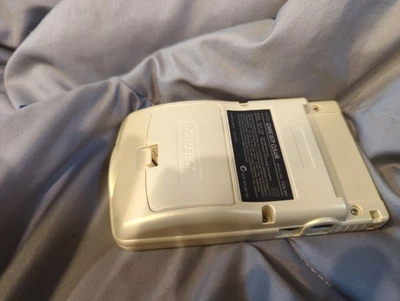 Nintendo Game Boy Color Pokémon Centro Dorado/Plata Foto 1 de 4