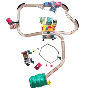 Thomas & Friends Torre de Agua Figura 8 Tren de Madera Conjunto INCOMPLETO - Imagen 1 de 12