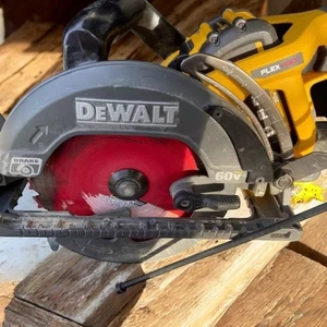 Bloque de cubierta deflector de puerto de polvo O-Rng Depot se adapta a sierra DeWalt FlexVolt DCS577 - Imagen 1 de 13