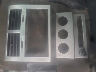 Dodge Nitro 2009-2011 panel de instrumentos bisel usado 5KH68DX9AF OEM Foto 1 de 2