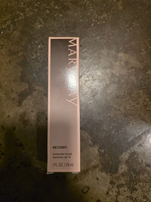Mary Kay CC Crema Espectro FPS 15 Medio a Profundo ☆ Foto 1 de 4