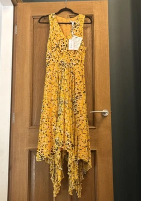 Nuevo con etiquetas Vestido Flotante Derek Lam 10 Crosby Amarillo Estampado Animal Pañuelo Para Mujer 6 Foto 1 de 4