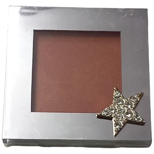 Famous By Sue Moxley Crema Colorete Sandra Bronce - Imagen 1 de 24