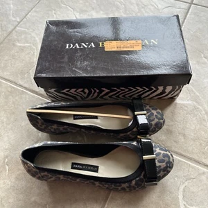 Dana Buchanan Cheetah Faux Fur Gold Bow Round Toe Dress Block Heels Shoes 9.5M - Picture 1 of 5